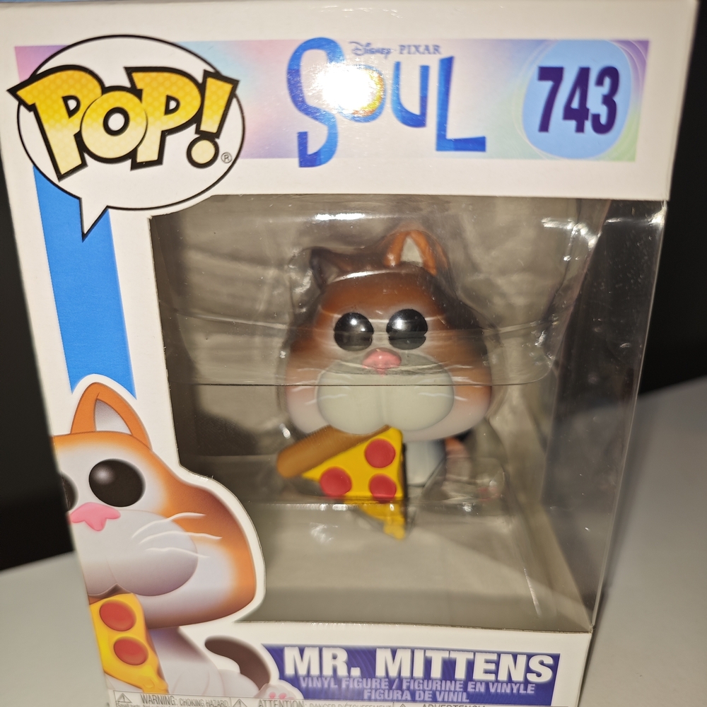 Funko Mr. Mittens with Pizza Vinyl Figure - Brown and White